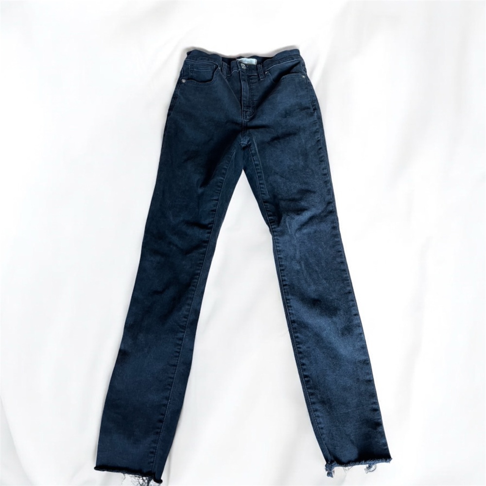 Madewell 11” High Rise Skinny size 26 raw hem